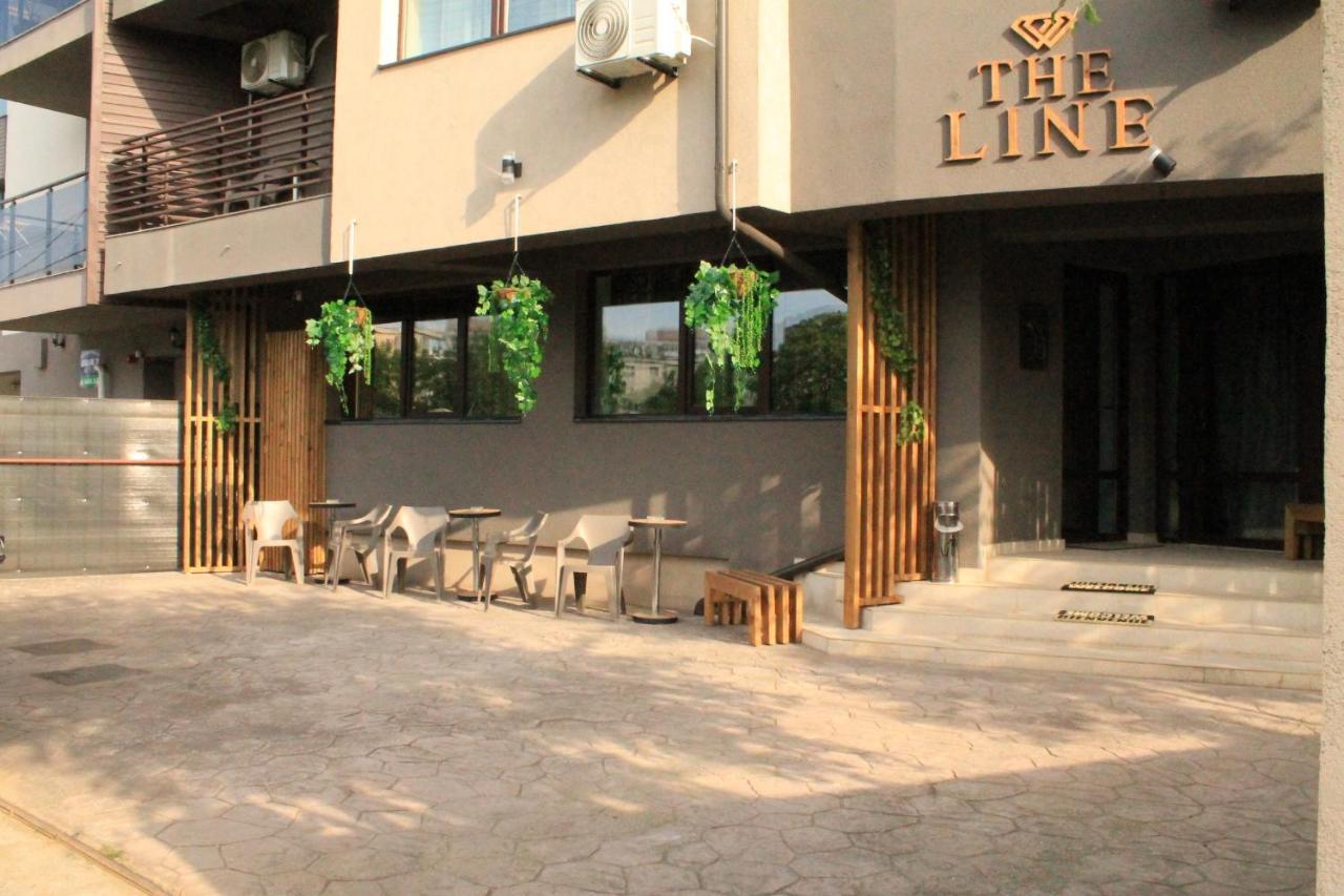 ホテル Theline ブカレスト エクステリア 写真